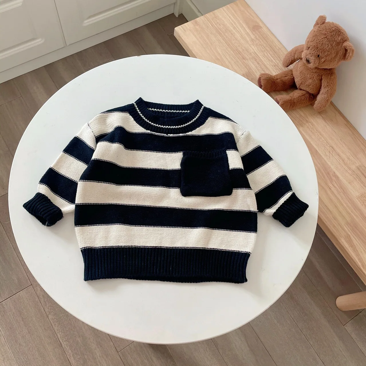 Children's Sweater 2022 Autumn and Winter New Korean Baby Boy's Pullover Sweater Striped Knitted Sweater Children's Pocket Top
Children's Sweater 2022 Autumn and Winter New Korean Baby Boy's Pullover Sweater Striped Knitted Sweater Children's Pocket Top