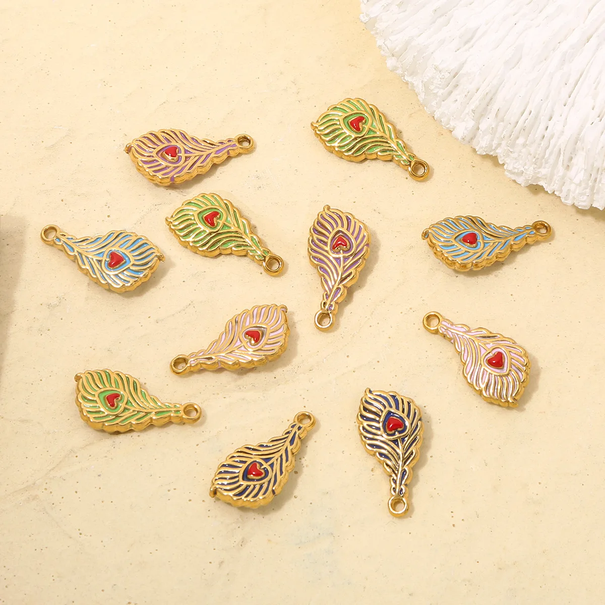 5Pcs Fashionable Stainless Steel Gold Feather Pendant with Enamel Heart Accents Vintage Style Handmade DIY Jewelry Accessory
5Pcs Fashionable Stainless Steel Gold Feather Pendant with Enamel Heart Accents Vintage Style Handmade DIY Jewelry Accessory