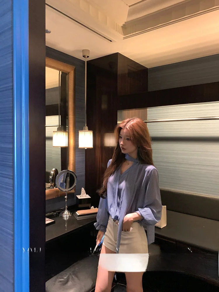 YOLI Blue Oxygen Feeling Loose Women's Shirt Polka Dot Chiffon Top Neck Hanging Sash Slimming Long Sleeve V-Neck Korean Style
YOLI Blue Oxygen Feeling Loose Women's Shirt Polka Dot Chiffon Top Neck Hanging Sash Slimming Long Sleeve V-Neck Korean Style