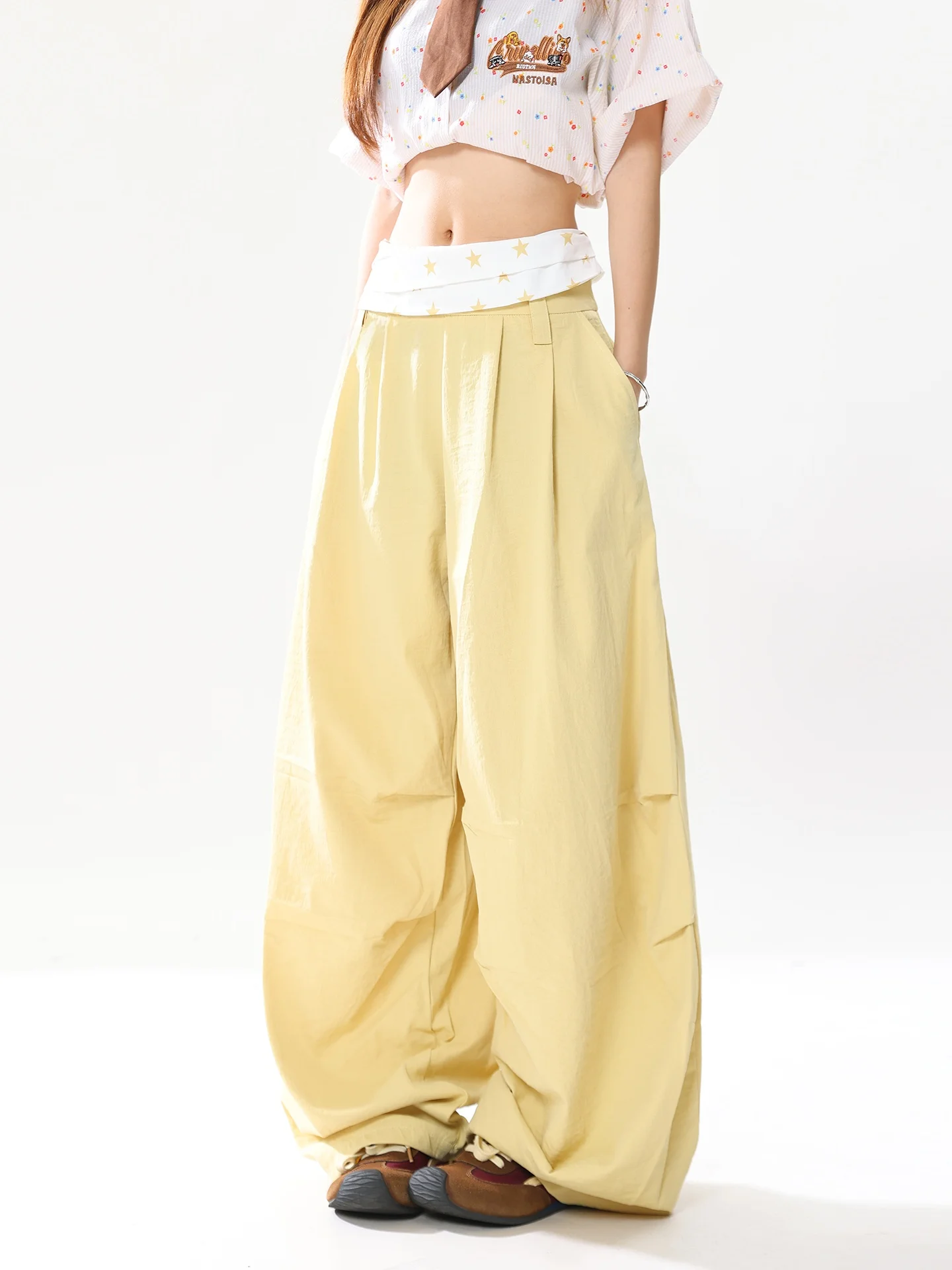 Dopamine Star High Waist Loose Wide Leg Casual Pants Women Summer Casual Trousers with Pleating Natural Waist Design
Dopamine Star High Waist Loose Wide Leg Casual Pants Women Summer Casual Trousers with Pleating Natural Waist Design