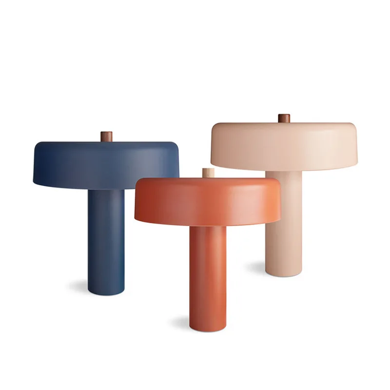 Nordic wrought iron desk lamp, exhibition hall bedroom bedside lamp
Nordic wrought iron desk lamp, exhibition hall bedroom bedside lamp