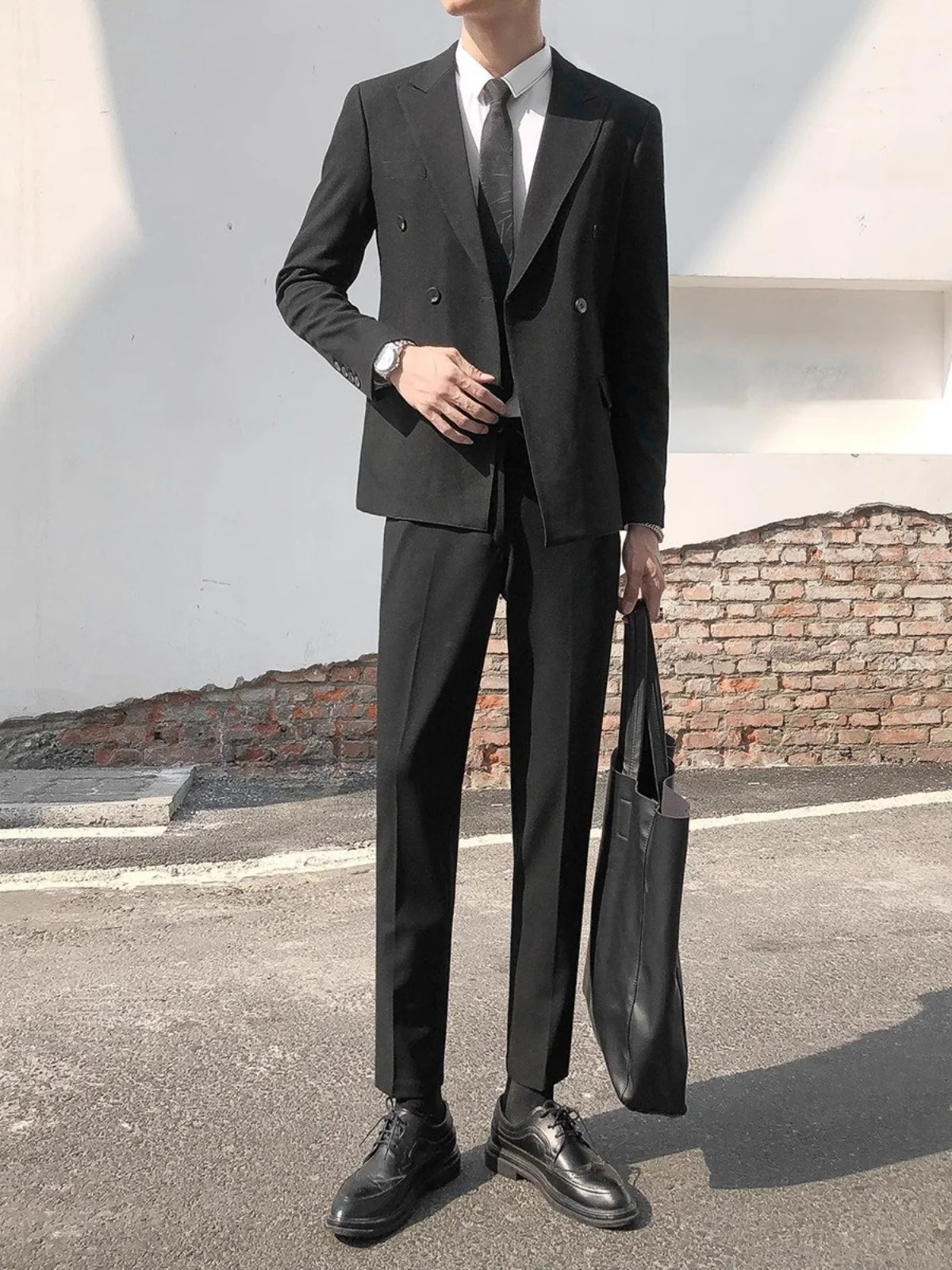 Ele Double-Row Button Men's Wedding Suit Set Spring Autumn Faionable Briti Sle Busin Formal Haome Small Suit
Ele Double-Row Button Men's Wedding Suit Set Spring Autumn Faionable Briti Sle Busin Formal Haome Small Suit