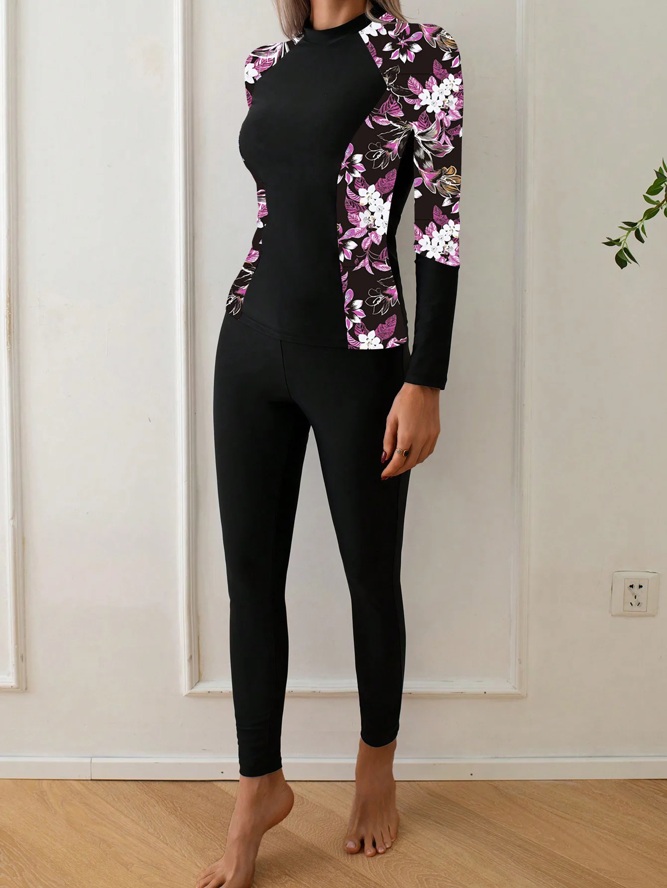 Европейский купальник в стиле бохо с цветочным принтом, с длинными рукавами, на молнии, для пляжа и серфинга, с защитой от солнца UPF50, рашгард
Европейский купальник в стиле бохо с цветочным принтом, с длинными рукавами, на молнии, для пляжа и серфинга, с защитой от солнца UPF50, рашгард