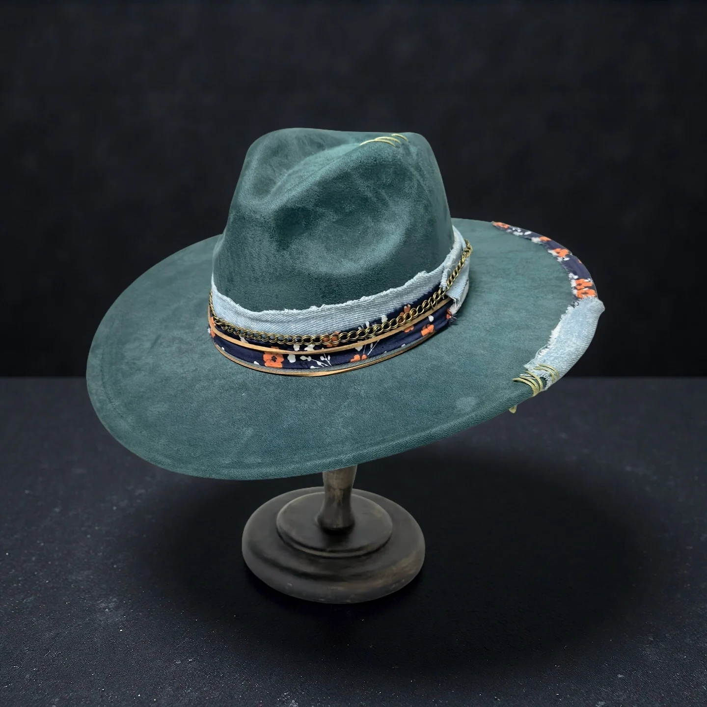 Women Men Handmade Wide Brim Jazz Trilby Fedora Hat Lady Hand Drawn Green Cowboy Hat Adjustable Size
Women Men Handmade Wide Brim Jazz Trilby Fedora Hat Lady Hand Drawn Green Cowboy Hat Adjustable Size