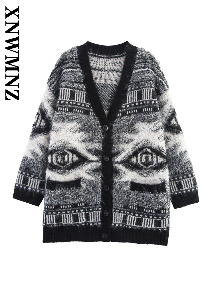 XNWMNZ 2025 Autumn Woman's Fashion Casual Long Sleeve Knitted Cardigan European and American Party Lady V-Collar Edgy Sweater
XNWMNZ 2025 Autumn Woman's Fashion Casual Long Sleeve Knitted Cardigan European and American Party Lady V-Collar Edgy Sweater