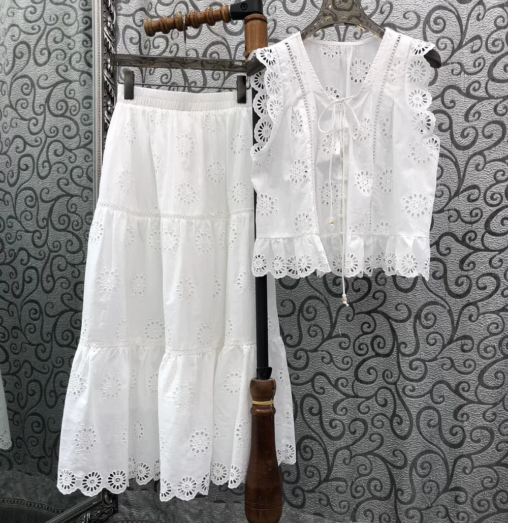 100%Cotton Long Skirt Suits 2026 Summer Fashion Lady Hollow Out Embroidery Tops Blouse+Eastic Waist Long Maxi White Skirt Sets
100%Cotton Long Skirt Suits 2026 Summer Fashion Lady Hollow Out Embroidery Tops Blouse+Eastic Waist Long Maxi White Skirt Sets