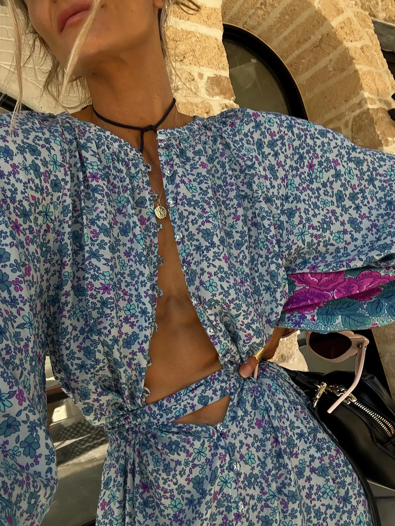 2025 New Ladies 100% Cotton Maxi Dress Blue Print V-Neck Single Breasted Long Sleeve High Waist Bohemian Style Robe
2025 New Ladies 100% Cotton Maxi Dress Blue Print V-Neck Single Breasted Long Sleeve High Waist Bohemian Style Robe