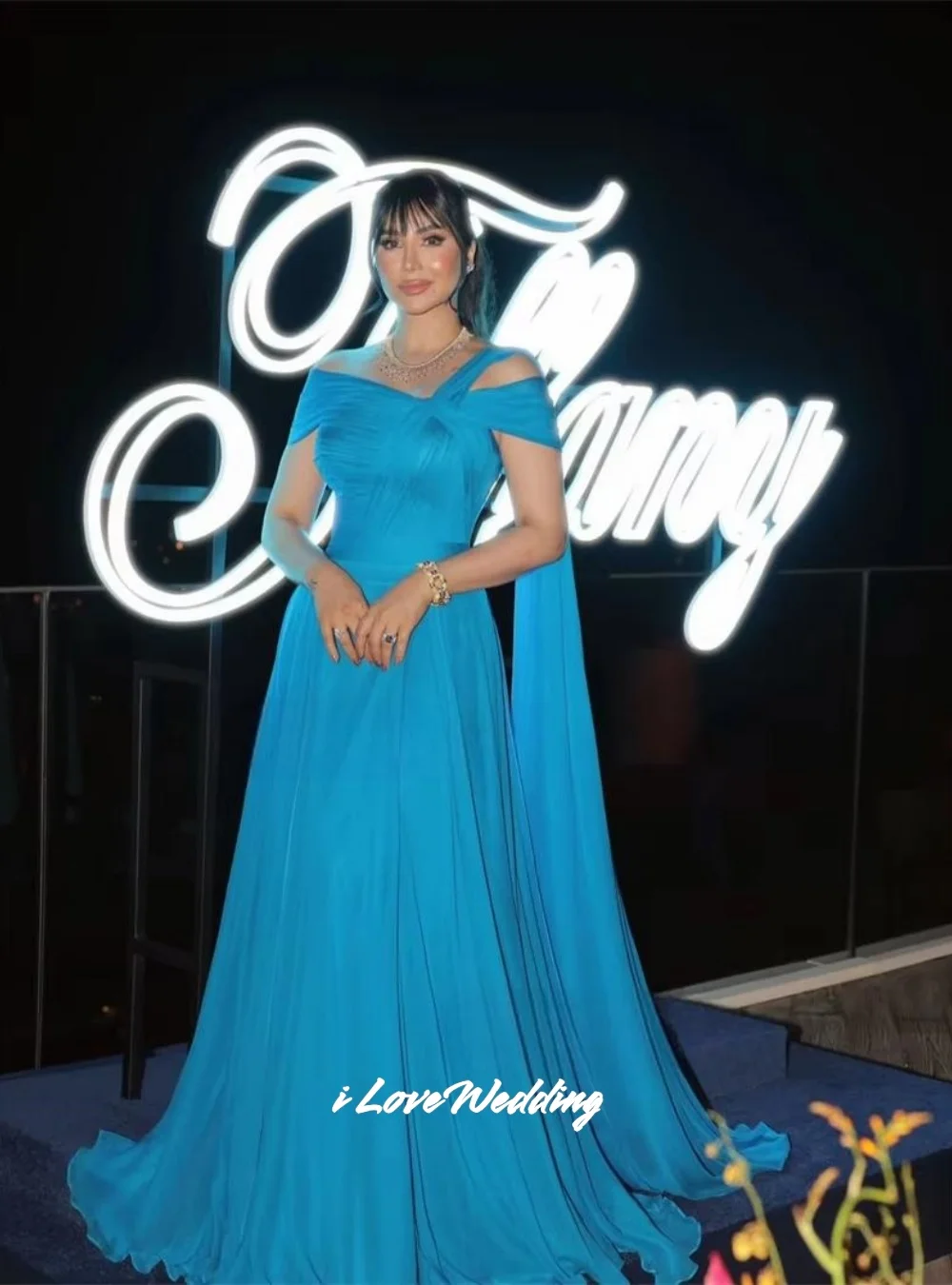 Blue Chiffon Prom Dresses 2026 Off the Shoulder A-Line Floor-Length Pleated Saudi Arabia Elegant Bespoke Occasion Gown Customize
Blue Chiffon Prom Dresses 2026 Off the Shoulder A-Line Floor-Length Pleated Saudi Arabia Elegant Bespoke Occasion Gown Customize