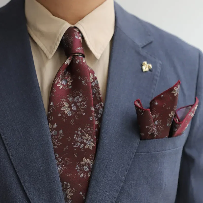 Wine Red Light Luxury Tie Men's Square Scarf Retro Korean Edition Formal 8CM Wedding Groom Stripe Business Factory Stock
Wine Red Light Luxury Tie Men's Square Scarf Retro Korean Edition Formal 8CM Wedding Groom Stripe Business Factory Stock