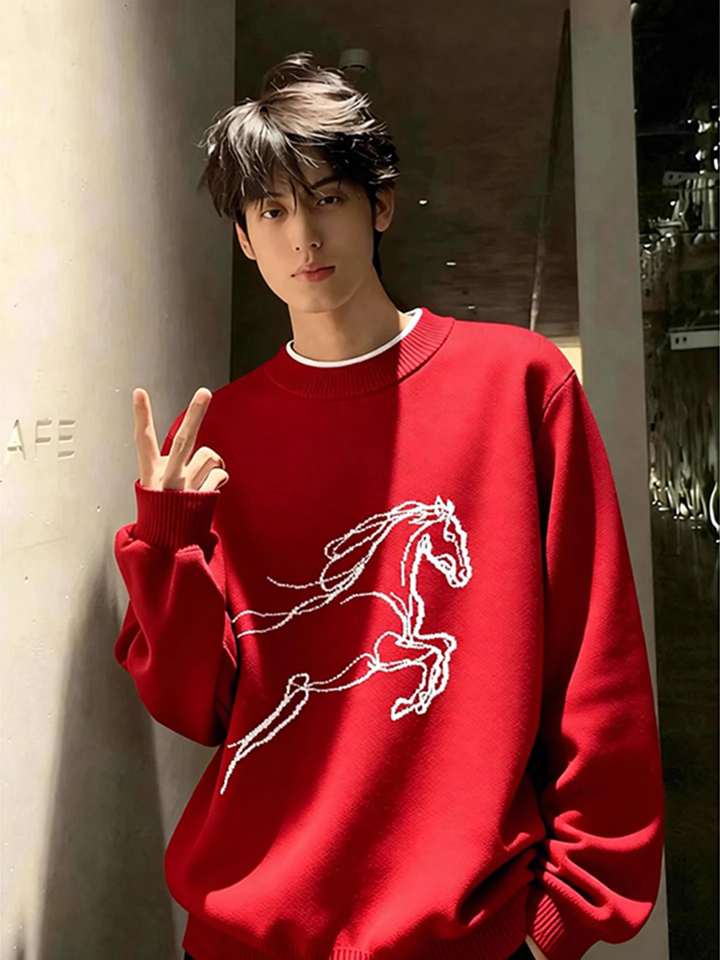 Красный вязаный свитер с вышивкой, имитация двухслойности, мужской, осенне-зимний, в стиле кэжуал, премиум-класса, с длинным рукавом и круглым вырезом, Luy Year B
Красный вязаный свитер с вышивкой, имитация двухслойности, мужской, осенне-зимний, в стиле кэжуал, премиум-класса, с длинным рукавом и круглым вырезом, Luy Year B