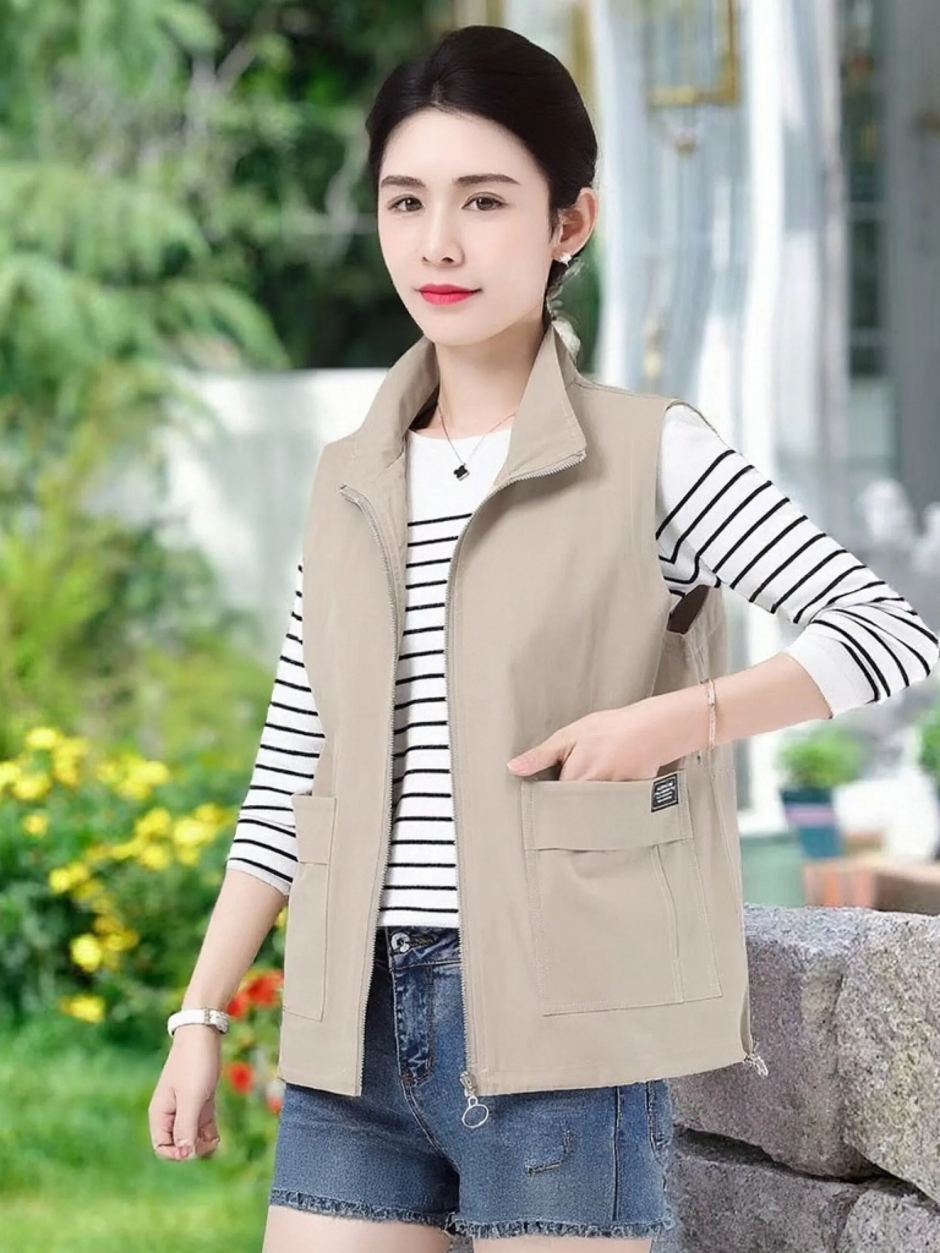 plus Size Sleeveless Vest Thin New Summer Clothes for Middle-Aged Mothers Korean Style Loose Fit High Waist Polyester Fiber
plus Size Sleeveless Vest Thin New Summer Clothes for Middle-Aged Mothers Korean Style Loose Fit High Waist Polyester Fiber
