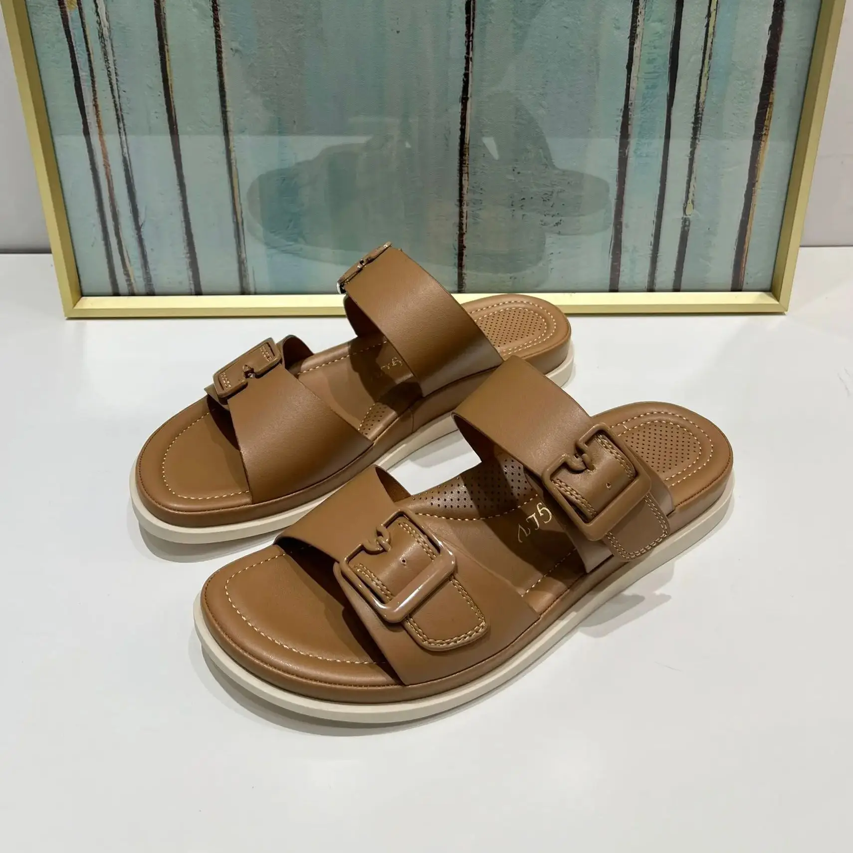 Women's Sandals New Summer 2025 Collection Belt Buckle Exposed Toe Flat Heel Slippers Wearing Casual Clothes Outside Woman Shoes
Women's Sandals New Summer 2025 Collection Belt Buckle Exposed Toe Flat Heel Slippers Wearing Casual Clothes Outside Woman Shoes
