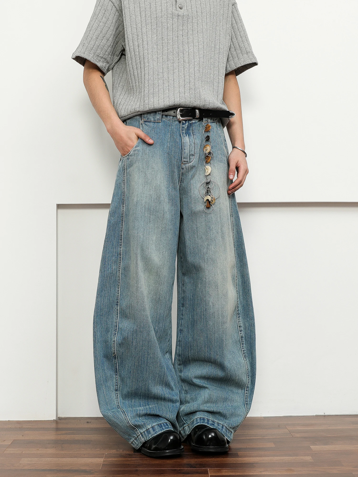 Джинсы свободного кроя в стиле ретро с бамбуковым узором, широкие штанины, повседневные, для мужчин и женщин, удобные, молодежные, на все сезоны
Джинсы свободного кроя в стиле ретро с бамбуковым узором, широкие штанины, повседневные, для мужчин и женщин, удобные, молодежные, на все сезоны