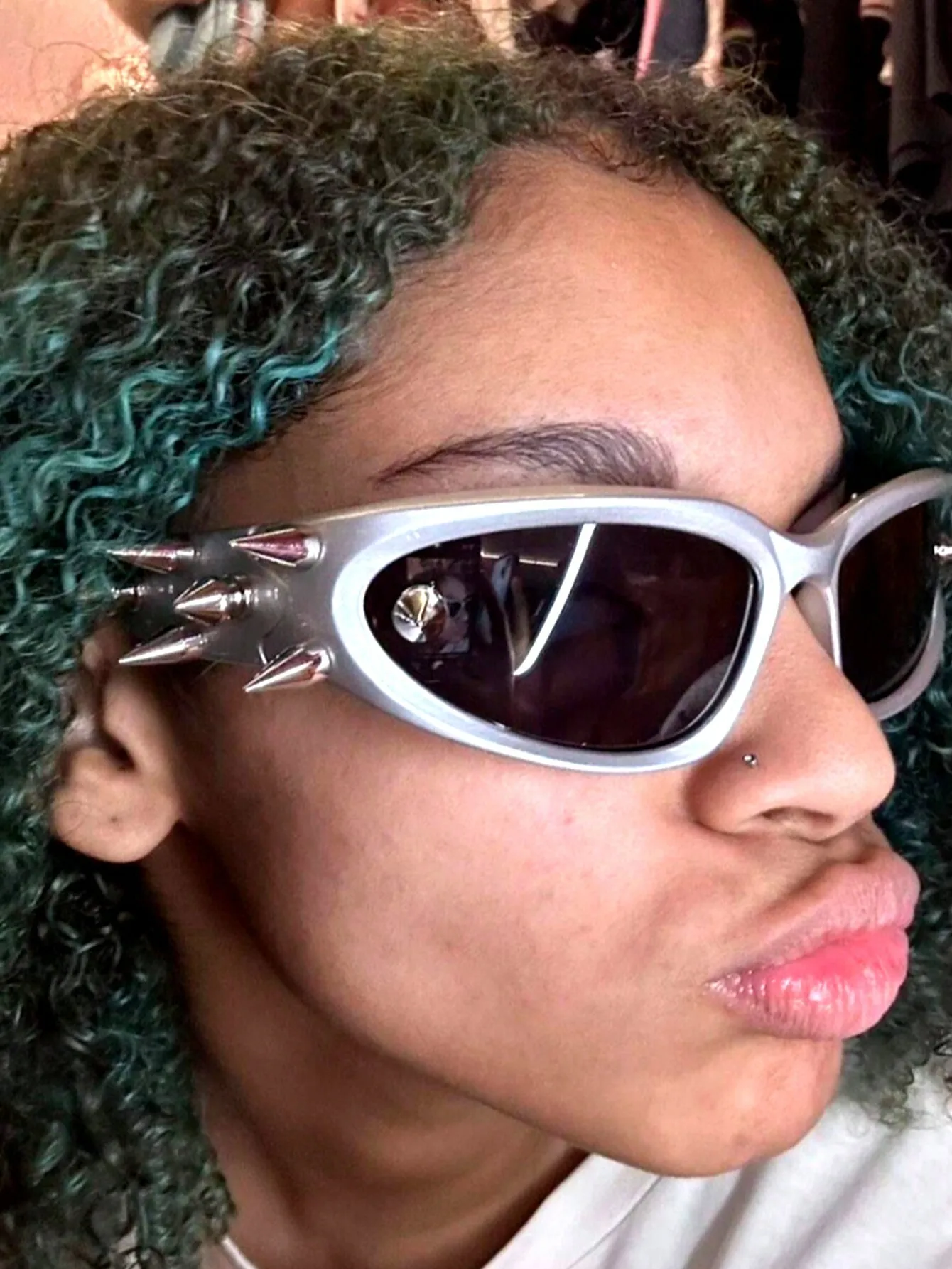 Silver Punk-Style Small Frame Sunglasses with Metal Spikes for Festival & Outdoor Wear
Silver Punk-Style Small Frame Sunglasses with Metal Spikes for Festival & Outdoor Wear