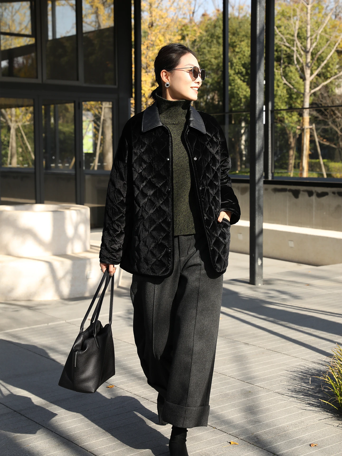 Модное пуховое пальто средней длины из вельвета для женщин, очень теплое, для повседневной носки, новинка зимы
Модное пуховое пальто средней длины из вельвета для женщин, очень теплое, для повседневной носки, новинка зимы