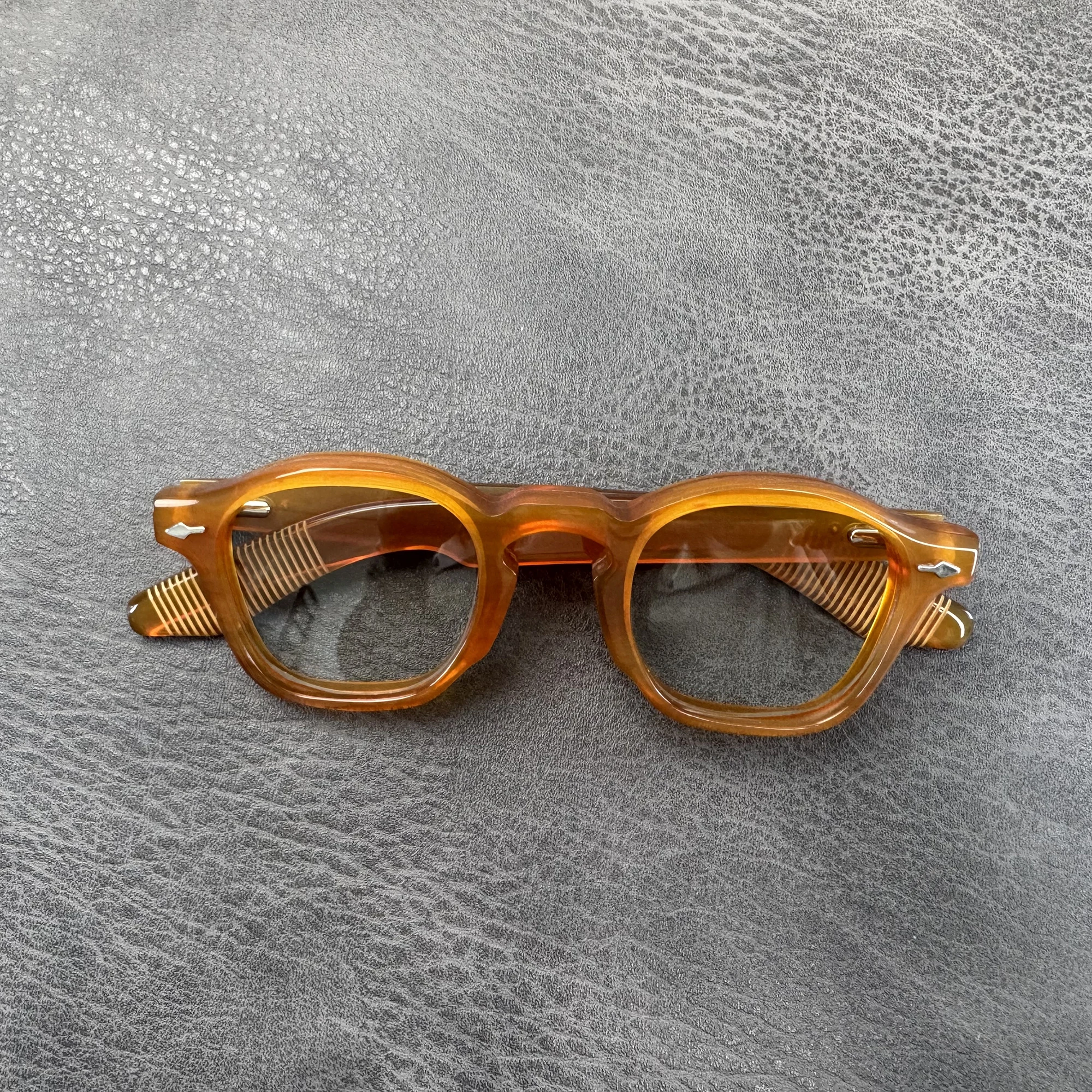 Eyeglass Frames Square Vintage Unique Rivets Customize Handmade Horn Prescription Eyeglasses Optical Lens Men's Glasses Frame
Eyeglass Frames Square Vintage Unique Rivets Customize Handmade Horn Prescription Eyeglasses Optical Lens Men's Glasses Frame
