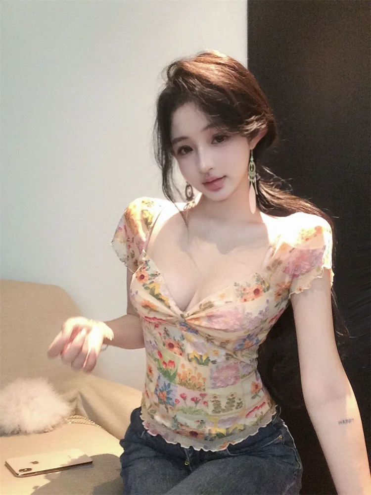 Sweet Print Shirts Women's Sexy V-neck Short Sleeve Slim Fit Blouse Camisas De Mujer 2026 Crop Tops Gauze Summer Cute Blouses
Sweet Print Shirts Women's Sexy V-neck Short Sleeve Slim Fit Blouse Camisas De Mujer 2026 Crop Tops Gauze Summer Cute Blouses