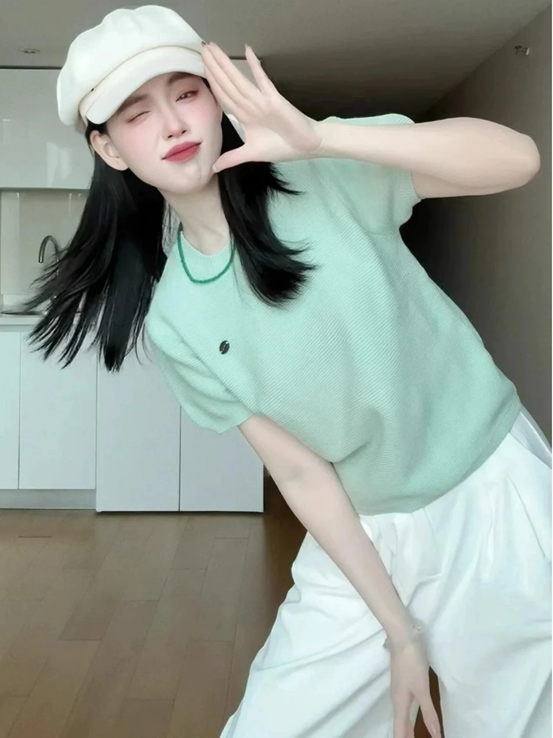 Korean Style Loose Fit round Neck Ice Silk Knitted Short Sleeve T-Shirt Women's Summer Fashionable Top Mint Green Color
Korean Style Loose Fit round Neck Ice Silk Knitted Short Sleeve T-Shirt Women's Summer Fashionable Top Mint Green Color