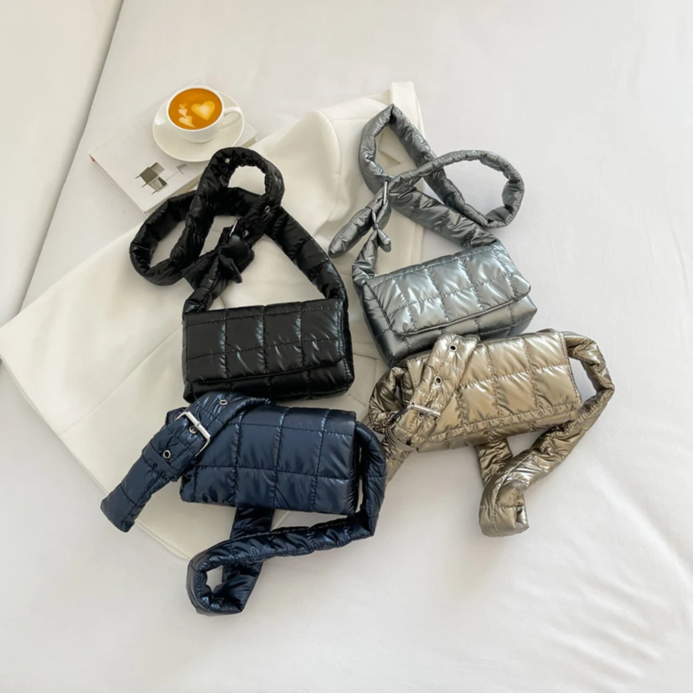 Quilted Ladies Handbags Fashion Check Cotton-Padded Bag Casual Buckle Nylon Autumn Winter Soft Solid Color for Shopping Travel
Quilted Ladies Handbags Fashion Check Cotton-Padded Bag Casual Buckle Nylon Autumn Winter Soft Solid Color for Shopping Travel