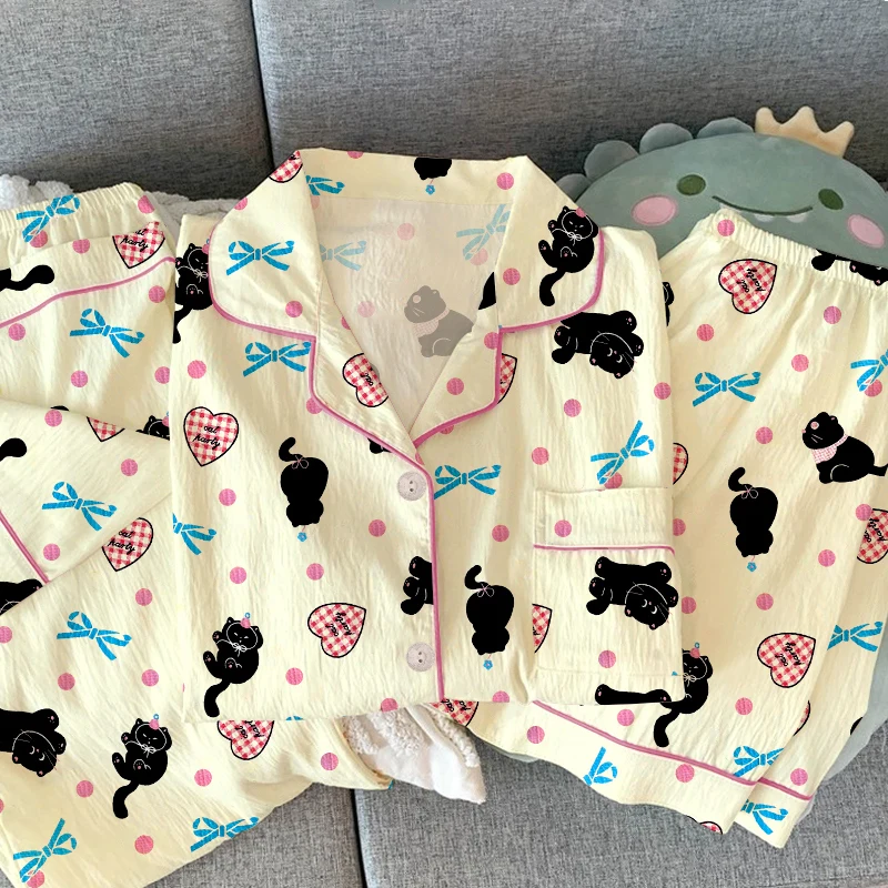 Cute Cat Letter Love Bow Tie Dot Print Pajamas for Women Harajuku Style Sweet Cute Short 3 PC Set Pajamas Summer New Nightwear
Cute Cat Letter Love Bow Tie Dot Print Pajamas for Women Harajuku Style Sweet Cute Short 3 PC Set Pajamas Summer New Nightwear