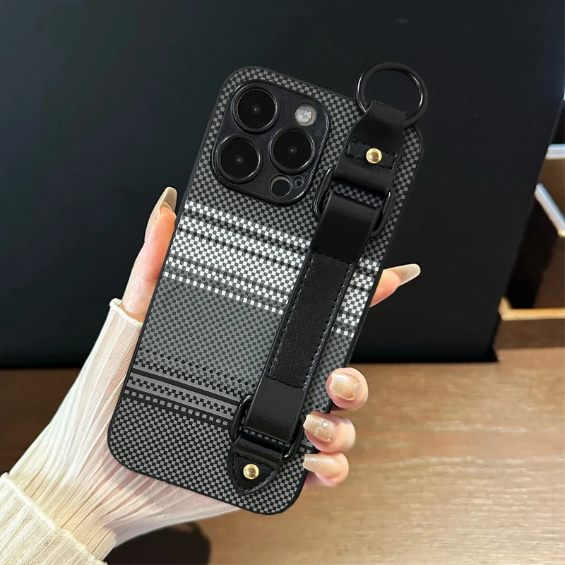 Carbon fiber Wrist Strap Holder Stand Business Phone Case For Samsung M62 M54 M32 M30 M31 M40S Kevlar Textured Plain protection
Carbon fiber Wrist Strap Holder Stand Business Phone Case For Samsung M62 M54 M32 M30 M31 M40S Kevlar Textured Plain protection