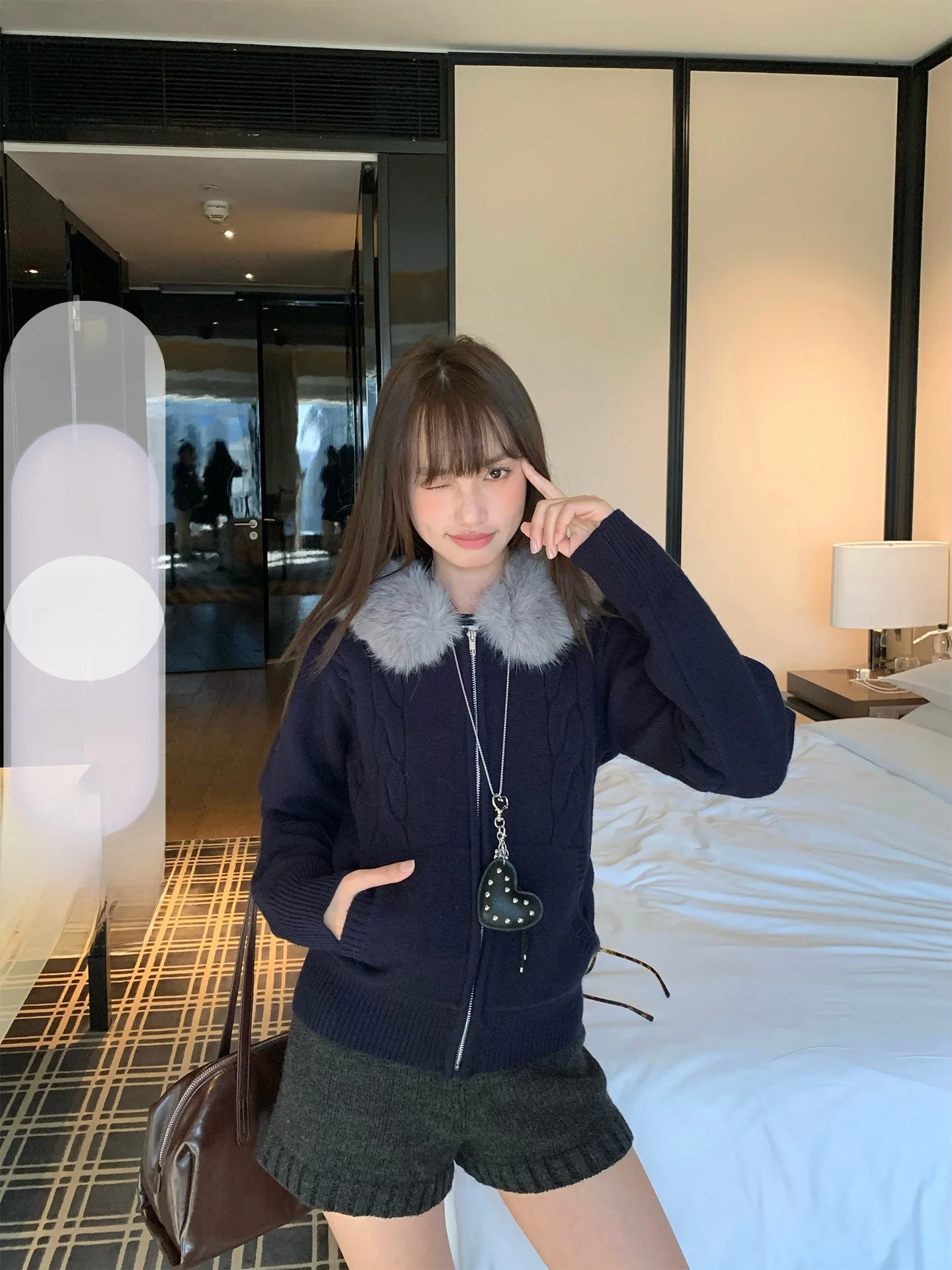 Loose Long Sve Knitted Cardigan Women's ort Coat with Fur Collar in Royal Blue Comfortable Inner Wear Casual Outerwear
Loose Long Sve Knitted Cardigan Women's ort Coat with Fur Collar in Royal Blue Comfortable Inner Wear Casual Outerwear