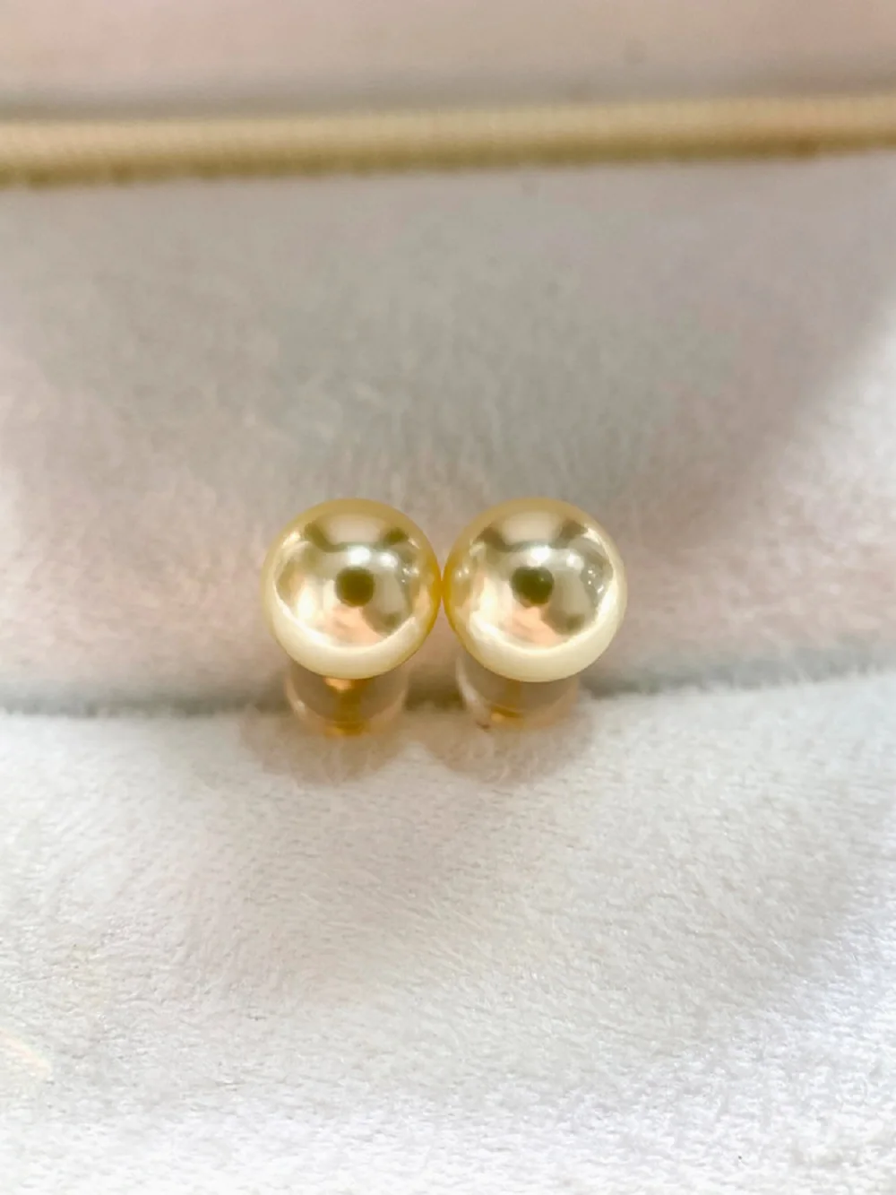 Натуральные круглые жемчужные серьги из южноморского жемчуга цвета шампанского золота AAAA 8-9 мм, простые серьги из золота 18 карат/AU750 + серебра 925 пробы
Натуральные круглые жемчужные серьги из южноморского жемчуга цвета шампанского золота AAAA 8-9 мм, простые серьги из золота 18 карат/AU750 + серебра 925 пробы