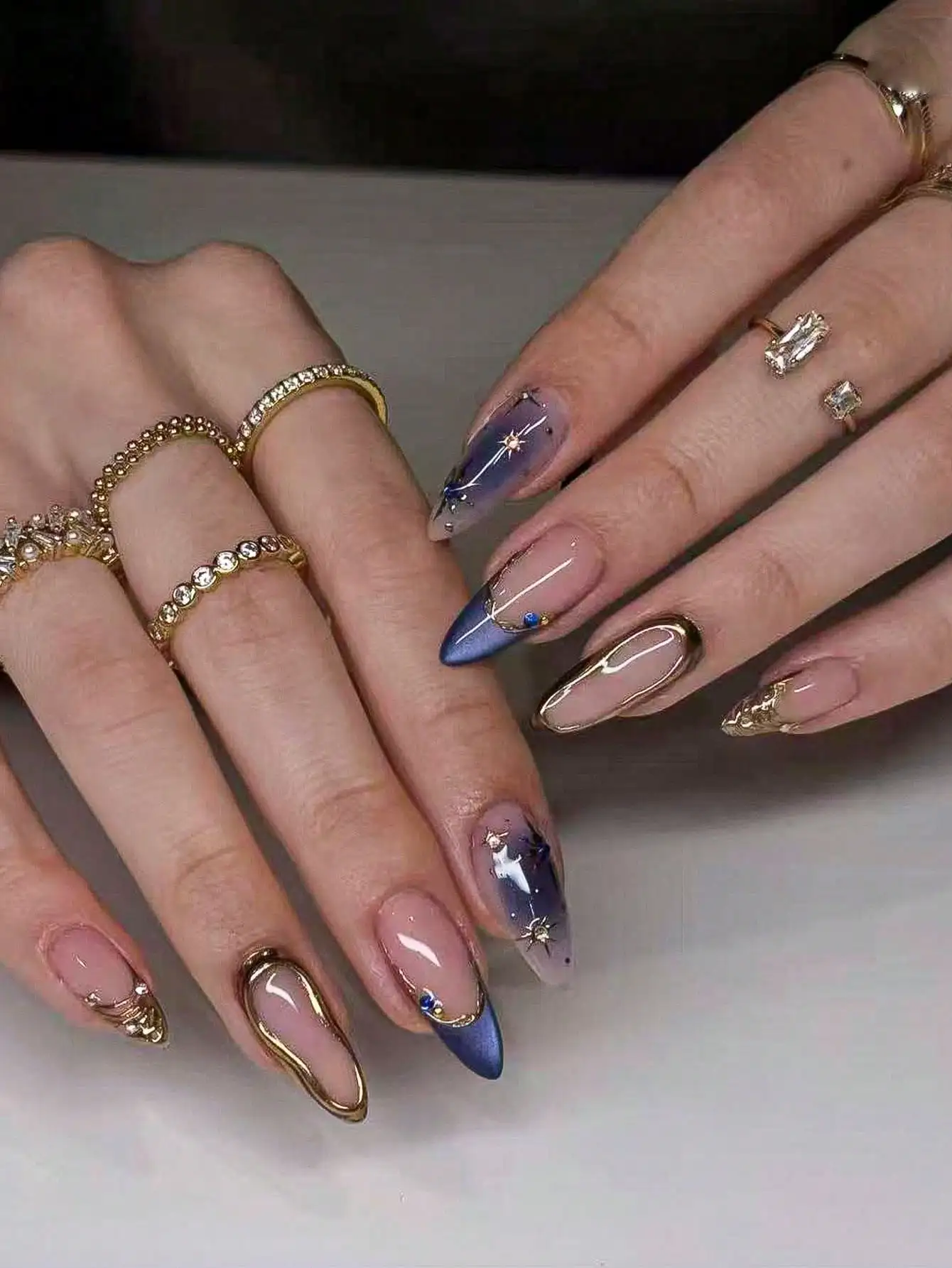 10pcs Handmade Press-On Nail Stickers, Short Nails, Fake Nails, Almond Shape, French Manicure, Blue, Gold, Cat Eye, Cute Nail Designs, Minimalist Elegant Style, Exotic Flair, Handpainted Asymmetrical Golden French Tips, Nail Gems Decor, Suitable For Women
10pcs Handmade Press-On Nail Stickers, Short Nails, Fake Nails, Almond Shape, French Manicure, Blue, Gold, Cat Eye, Cute Nail Designs, Minimalist Elegant Style, Exotic Flair, Handpainted Asymmetrical Golden French Tips, Nail Gems Decor, Suitable For Women