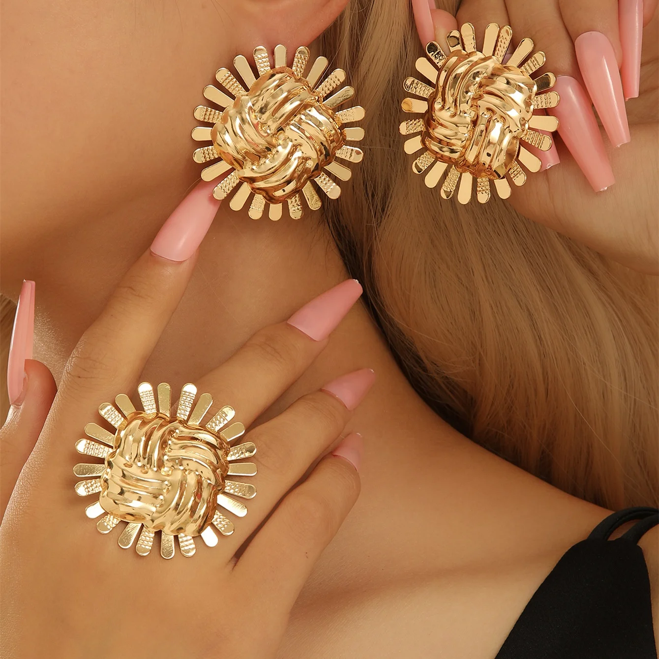 New Arrival Fashion Jewelry Big Earrings and Rings Two Piece Set of Fashion Original Design Earrings Jewelry Set Wholesale
New Arrival Fashion Jewelry Big Earrings and Rings Two Piece Set of Fashion Original Design Earrings Jewelry Set Wholesale
