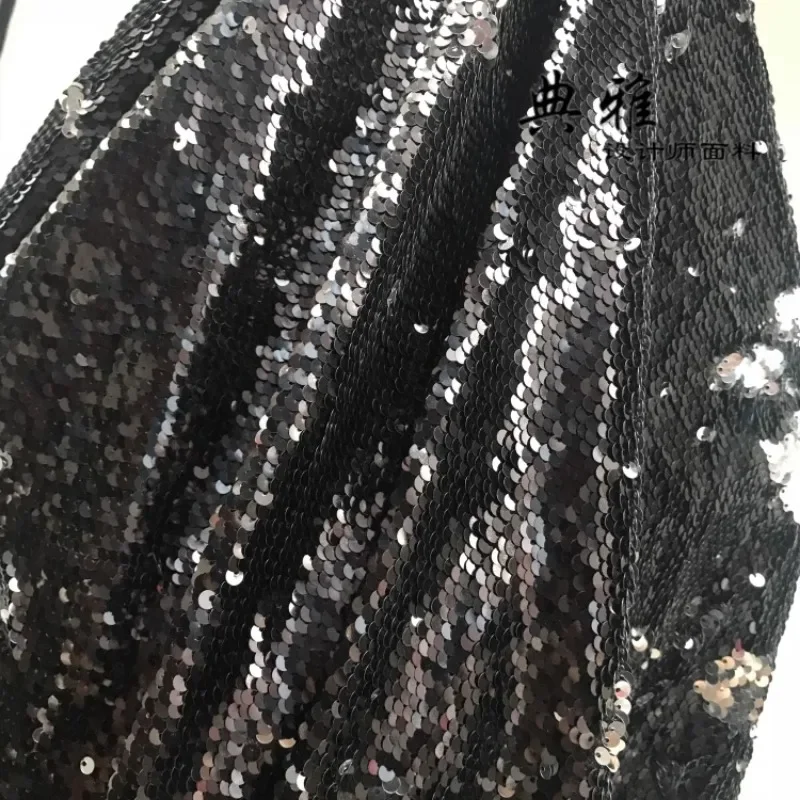 Черная сетка с блестками и бисером, ткань для вышивки одежды, дизайнерское платье, шитье своими руками по метрам, ткань ручной работы
Черная сетка с блестками и бисером, ткань для вышивки одежды, дизайнерское платье, шитье своими руками по метрам, ткань ручной работы