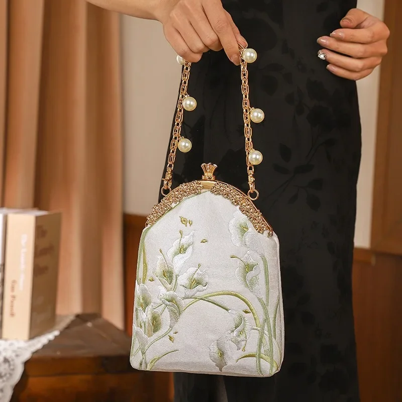 Модная сумка через плечо, женский кошелек, сумка с вышивкой, винтажный Cheongsam, вечерние квадратные жемчужные шелковые зажимы
Модная сумка через плечо, женский кошелек, сумка с вышивкой, винтажный Cheongsam, вечерние квадратные жемчужные шелковые зажимы