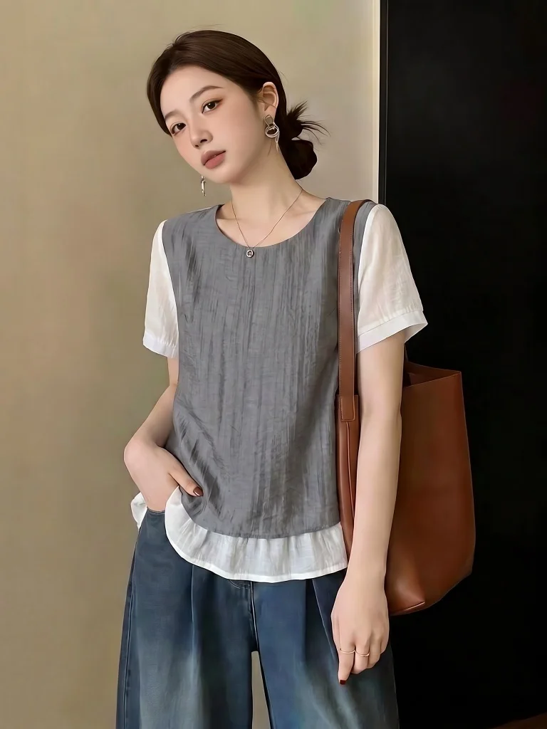 Elegant Short Sleeve Shirt Women plus Size Slimming Commute Top Korean Style Loose Fit round Neck Splice Fabric Summer New
Elegant Short Sleeve Shirt Women plus Size Slimming Commute Top Korean Style Loose Fit round Neck Splice Fabric Summer New