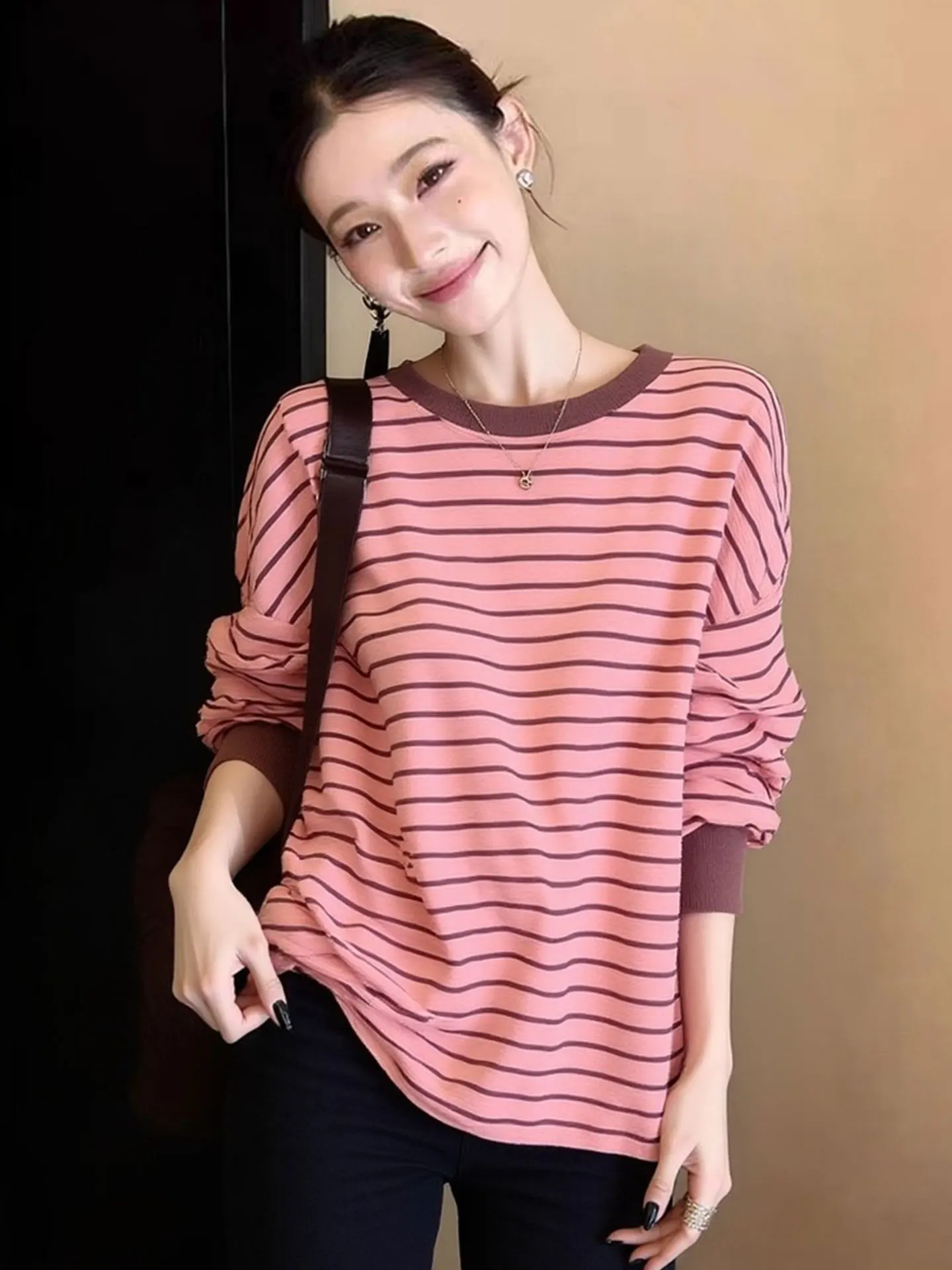 Loose Fit round Ne Long Sve Striped Sweatirt Commute Sle Korean Design High End European Brand Base Layer Top
Loose Fit round Ne Long Sve Striped Sweatirt Commute Sle Korean Design High End European Brand Base Layer Top