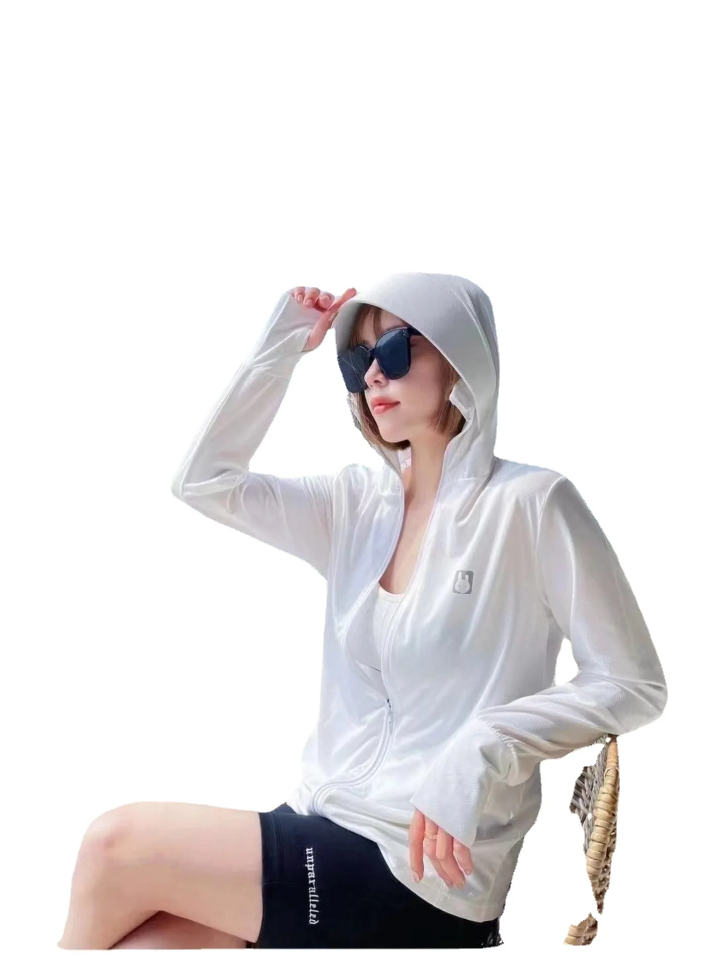 Sun-protective clothing women summer jacquard breathable sun-protective clothing leisure sports loose sun-protective shirt coat
Sun-protective clothing women summer jacquard breathable sun-protective clothing leisure sports loose sun-protective shirt coat