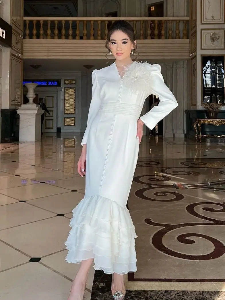 New Style White Feather Arabia Prom Dresses Button Ruffle Satin Long Sleeves Formal Elegant Party Dresses For Women 2023
New Style White Feather Arabia Prom Dresses Button Ruffle Satin Long Sleeves Formal Elegant Party Dresses For Women 2023