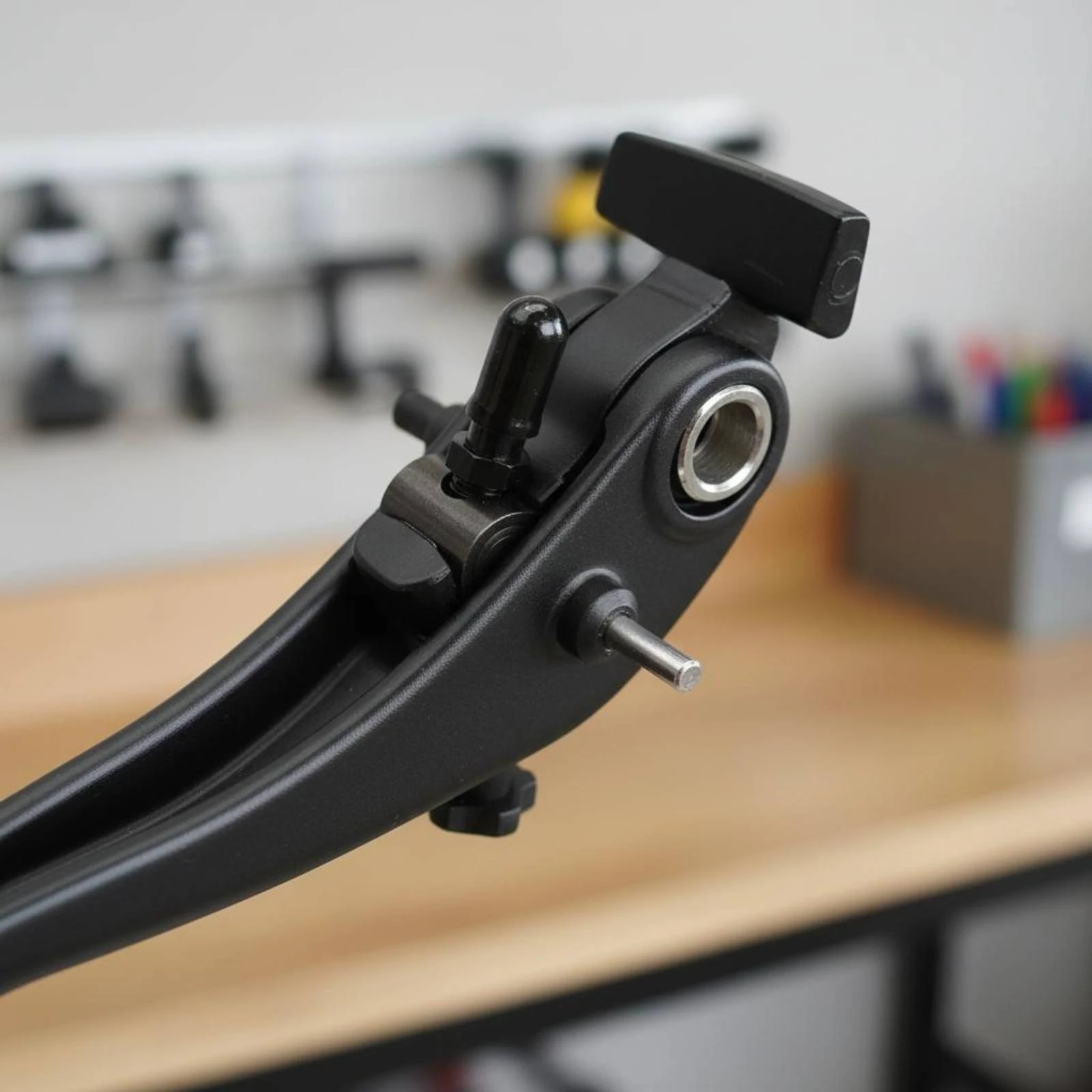 Brake Clutch Lever Set Aluminum Motorcycle Brake Lever Pair Adjustable Short Motorcycle Levers Matte Black Motorbike Accessories
Brake Clutch Lever Set Aluminum Motorcycle Brake Lever Pair Adjustable Short Motorcycle Levers Matte Black Motorbike Accessories