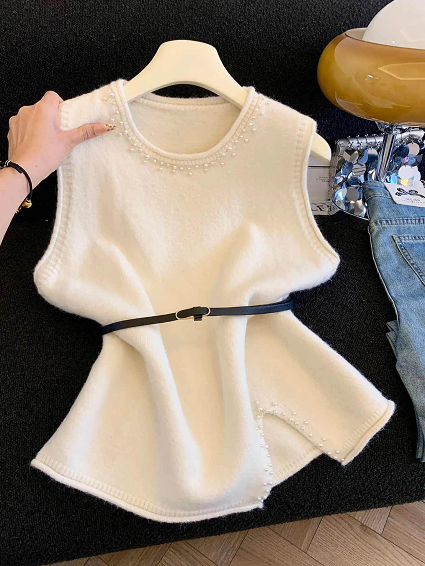 Рекомендация Эмили Клуд: Вязаный жилет с бисером и поясом для женщин, осень-зима, милый стиль
Рекомендация Эмили Клуд: Вязаный жилет с бисером и поясом для женщин, осень-зима, милый стиль