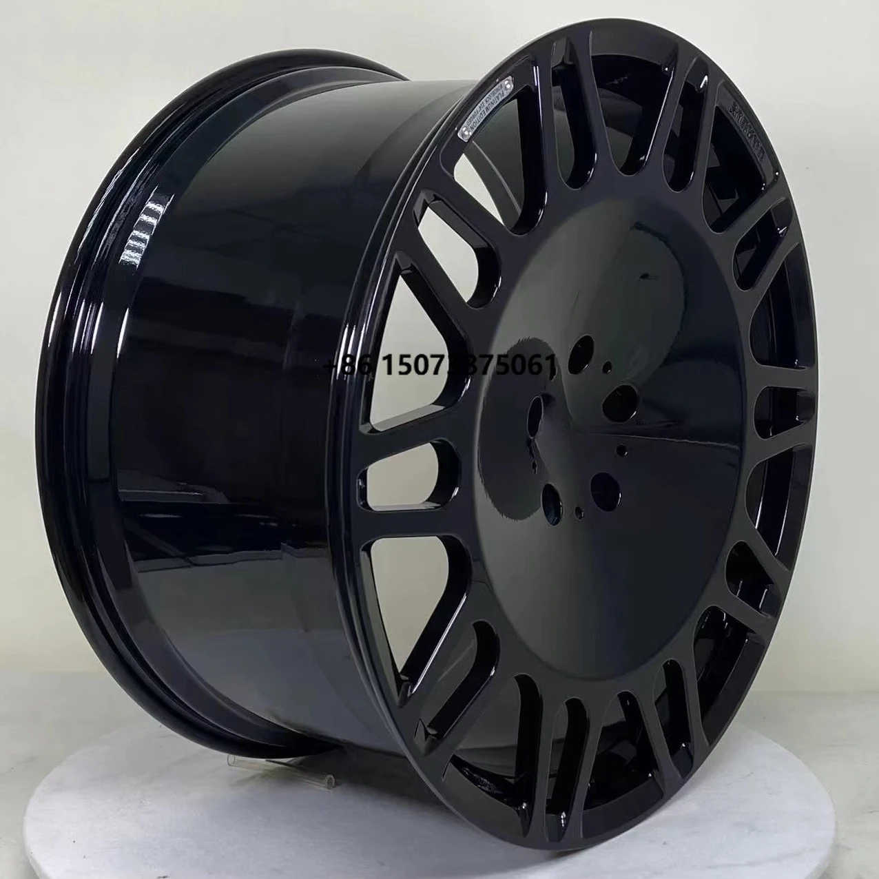 For G-Class G-Wagon Exterior Upgrade: 22 Inch Forged Wheel Hub Rims for G350/G500/G63 (W463/W464)
For G-Class G-Wagon Exterior Upgrade: 22 Inch Forged Wheel Hub Rims for G350/G500/G63 (W463/W464)