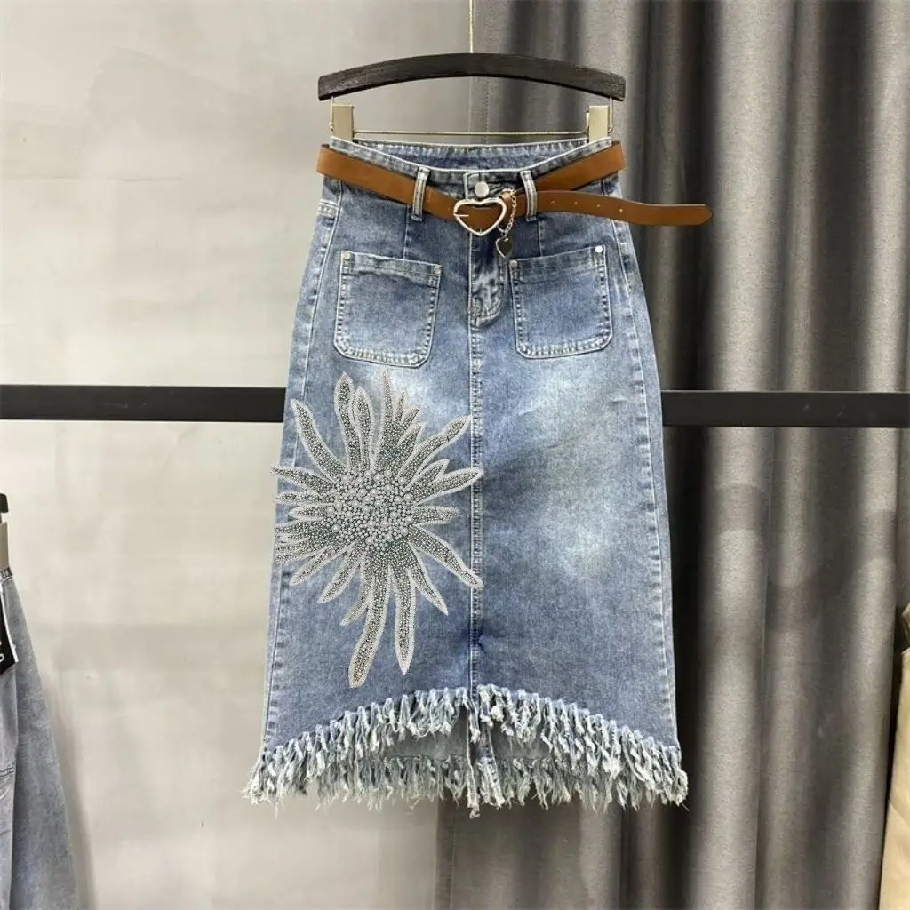 diamond-encrusted flower elastic denim skirt women's 2025 summer high waist and thin hip skirt a word retro medium and long
diamond-encrusted flower elastic denim skirt women's 2025 summer high waist and thin hip skirt a word retro medium and long