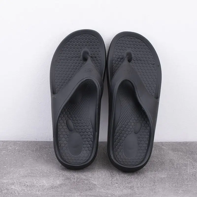 Herretøfler Sommertøfler Komfortable sklisikre svarte Walking Flat Bottom Beach Sandals Mens Outdoor Casual Slippers
Herretøfler Sommertøfler Komfortable sklisikre svarte Walking Flat Bottom Beach Sandals Mens Outdoor Casual Slippers