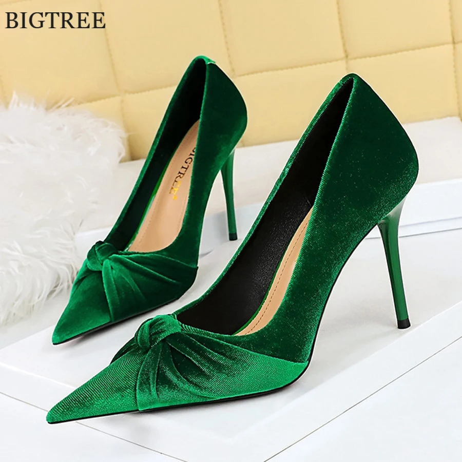 Plus Size 34-43 Classic Sexy Party Pumps Women Pointy Toe High Heel Autumn Bowknot Shallow Ladies Office Shoes Dress Black Green
Plus Size 34-43 Classic Sexy Party Pumps Women Pointy Toe High Heel Autumn Bowknot Shallow Ladies Office Shoes Dress Black Green