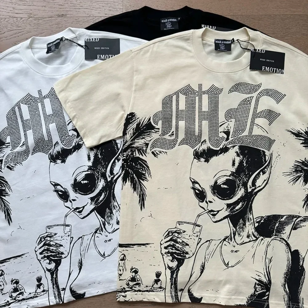 2025 Europe America Fashion 2025 MIXED EMOTION T-shirt Tops Retro Street Alien Vacation Beach Print Hot Diamond Short Sleeve
2025 Europe America Fashion 2025 MIXED EMOTION T-shirt Tops Retro Street Alien Vacation Beach Print Hot Diamond Short Sleeve