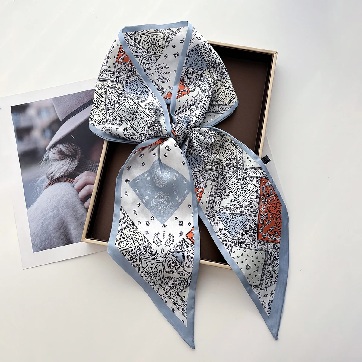 Узкий шарф с принтом пейсли для женщин, роскошный ободок для волос, мягкая шелковая лента с пятнами, модная сумка на шею, дизайнерский ремень на запястье для путешествий
Узкий шарф с принтом пейсли для женщин, роскошный ободок для волос, мягкая шелковая лента с пятнами, модная сумка на шею, дизайнерский ремень на запястье для путешествий