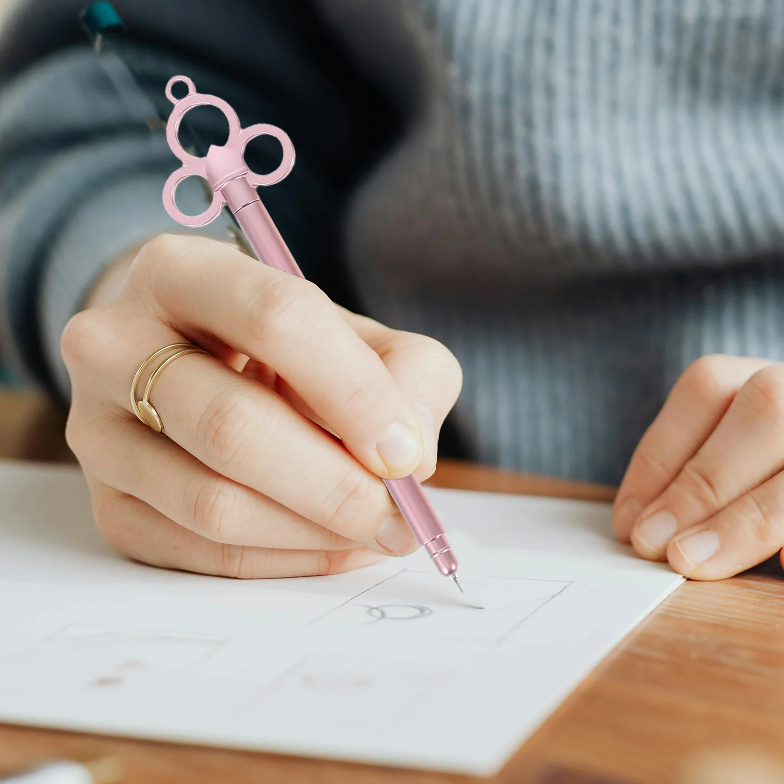 60 шт., винтажные гелевые ручки для ключей, гладкие письменные офисные канцелярские принадлежности, уникальный дизайн, красочный набор
60 шт., винтажные гелевые ручки для ключей, гладкие письменные офисные канцелярские принадлежности, уникальный дизайн, красочный набор