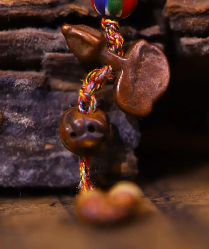 8"Temple Collection Old Tiantie Cinnabar Old Dorje Vajra Phurpa Pendant Mosaic Gem Amulet Dharam Town house Exorcism
8"Temple Collection Old Tiantie Cinnabar Old Dorje Vajra Phurpa Pendant Mosaic Gem Amulet Dharam Town house Exorcism