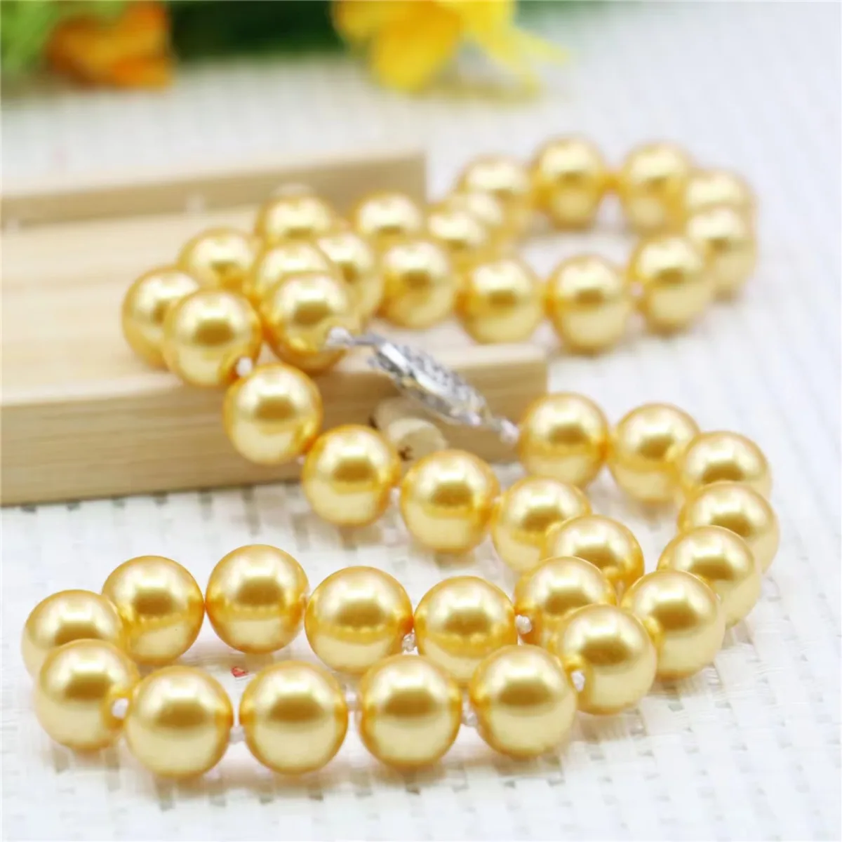 8 10 12mm Round Gold Color Pearl Shell Necklace Women Girls Hand Made Jewelry Making Design Fashion Accessory Gifts For Mother
8 10 12mm Round Gold Color Pearl Shell Necklace Women Girls Hand Made Jewelry Making Design Fashion Accessory Gifts For Mother