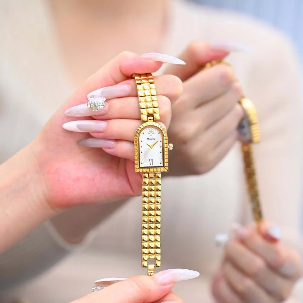 Женские часы Yalalusi Gold, роскошные элегантные наручные часы-браслет, модные ретро-кварцевые часы для женщин, подарок
Женские часы Yalalusi Gold, роскошные элегантные наручные часы-браслет, модные ретро-кварцевые часы для женщин, подарок