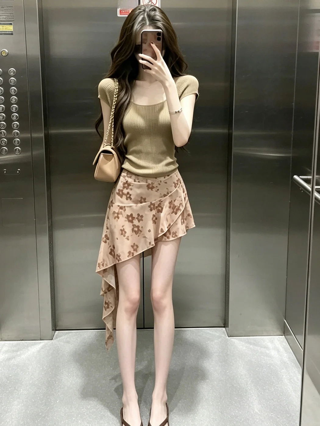 Korean Style Summer Fashion Set Women's High Waist Asymmetric Knitted Short Sleeve Top And Floral Skirt Two-Piece Suit
Korean Style Summer Fashion Set Women's High Waist Asymmetric Knitted Short Sleeve Top And Floral Skirt Two-Piece Suit