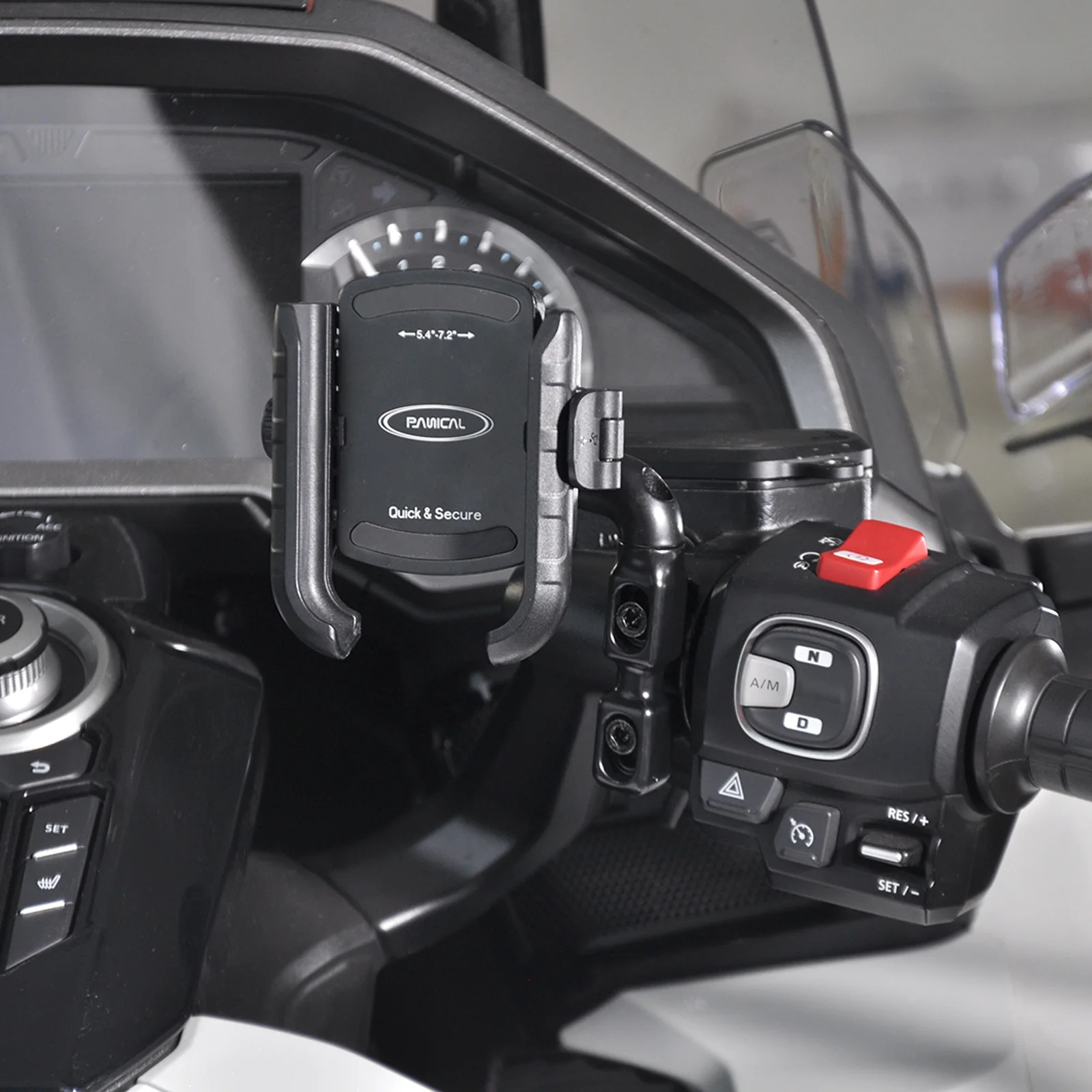 Panical Universal Handlebar Holder Phone Cup Drink Brakcet For Honda Gold Wing GL1800 F6B 2018-2026
Panical Universal Handlebar Holder Phone Cup Drink Brakcet For Honda Gold Wing GL1800 F6B 2018-2026