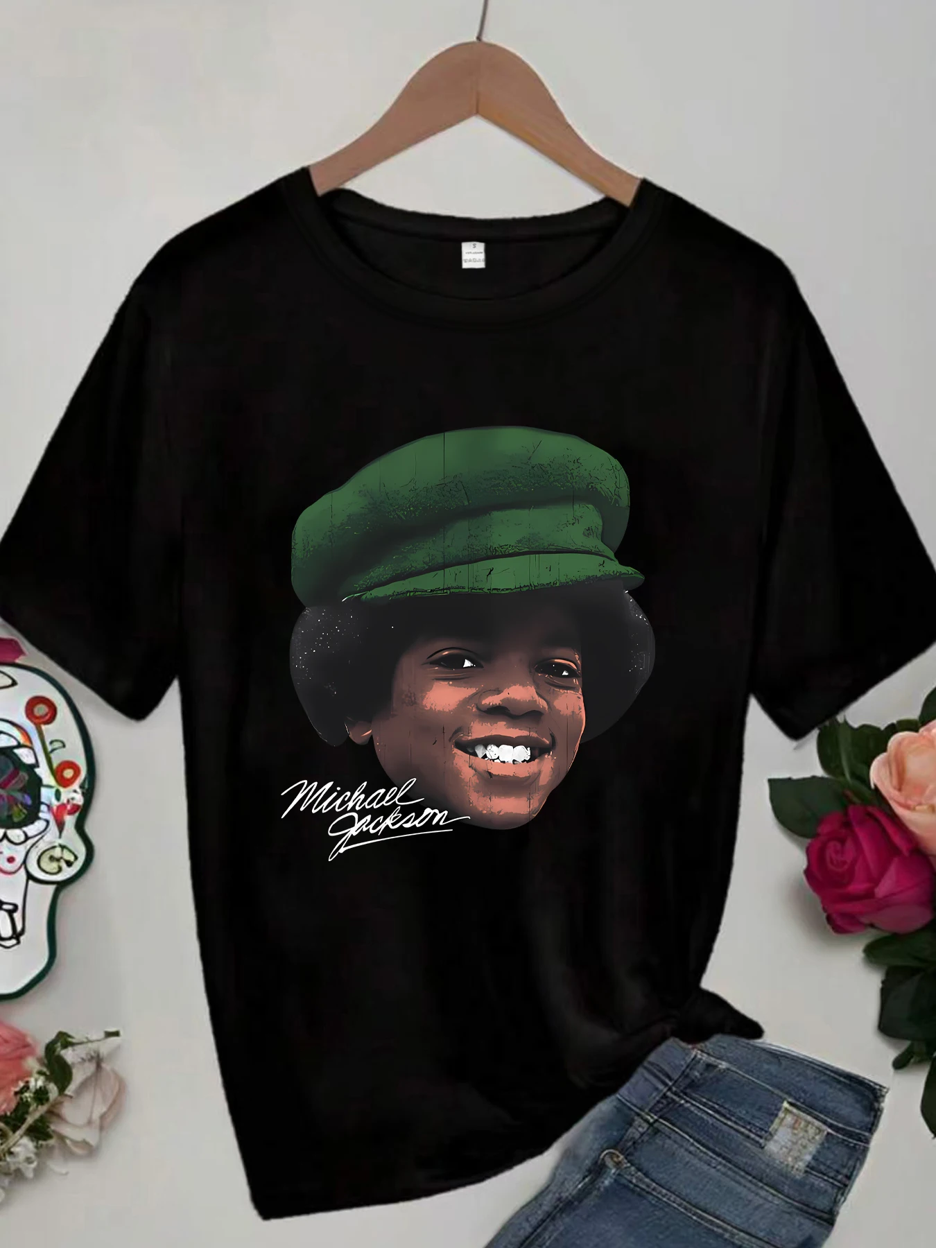 Black man with a big head Plus size women's round neck short sleeve T-shirt with elastic half sleeves and trendy prints
Black man with a big head Plus size women's round neck short sleeve T-shirt with elastic half sleeves and trendy prints